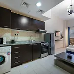 Bright And Cozy Studio - Family Friendly
